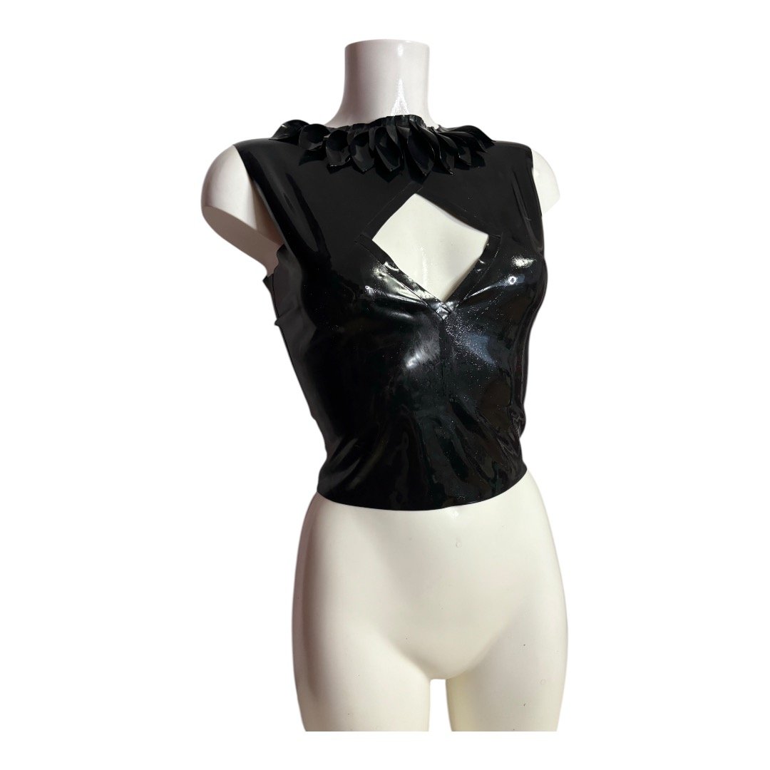 Petal Collar Keyhole Top - Image 3