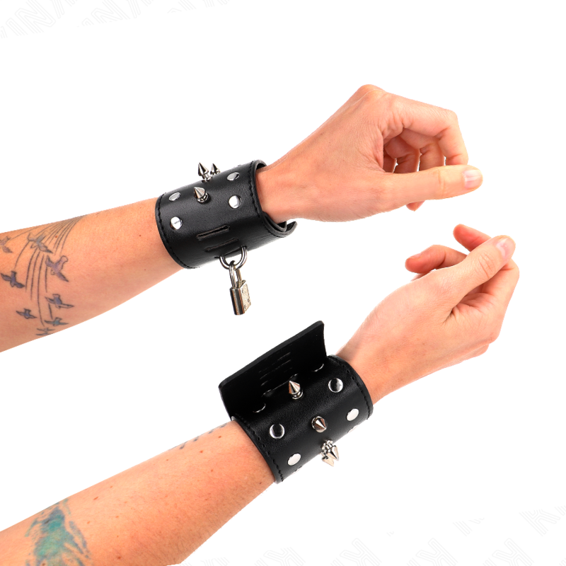 KINK - PUNK WRIST RESTRAINTS WITH SPIKES 25 X 6 CM - Image 3